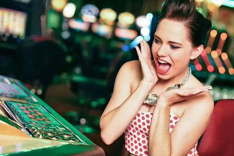 Antarmuka dashboard keris34d di layar mobile menampilkan menu pasar taruhan dan akses cepat ke game populer